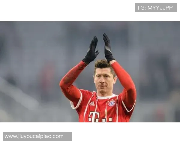 莱万重返安联球场引发拜仁球迷愤怒狂嘘称其忘恩负义